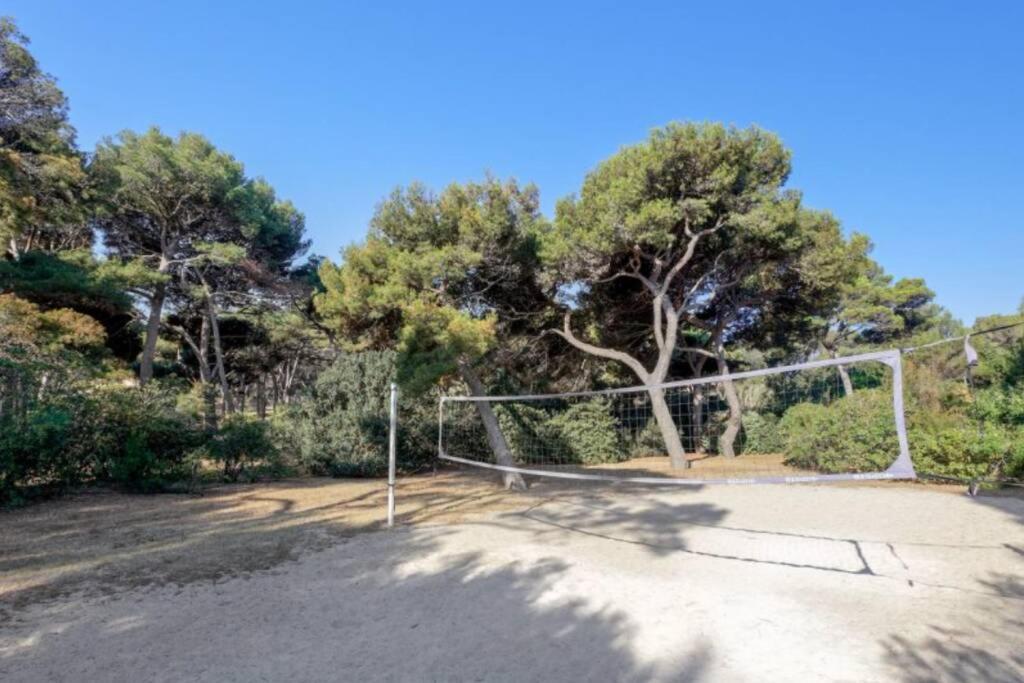 Appartement En Residence Privee, Face A La Mer Avec Acces Direct Plage Hyères Kültér fotó