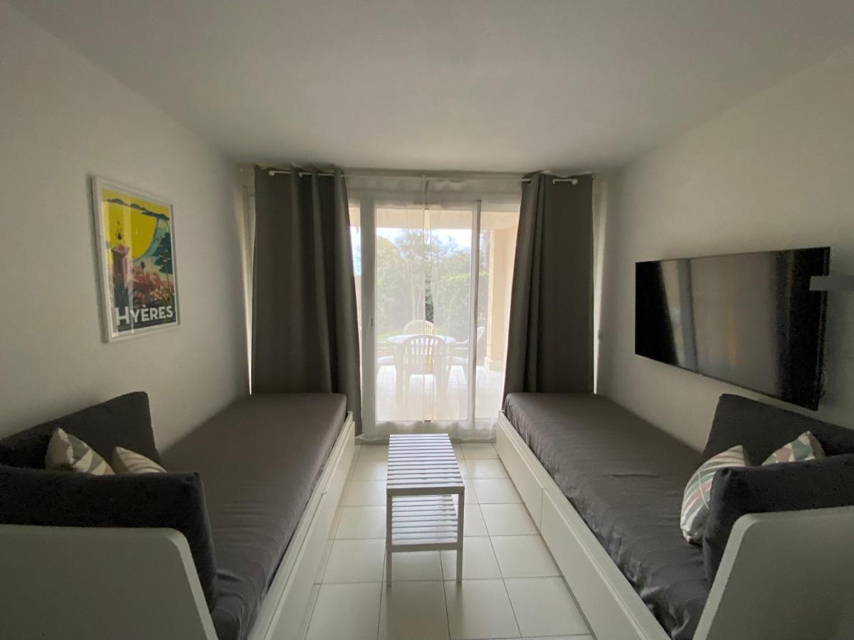 Appartement En Residence Privee, Face A La Mer Avec Acces Direct Plage Hyères Kültér fotó